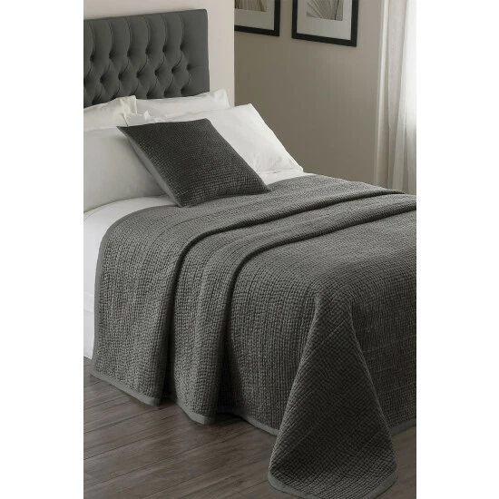 unnamed-file-410.jpg Riva Home Grey Brooklands Quilted Bedspread -Riva Home shop unnamed file 410